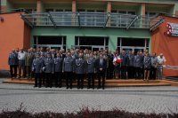 Pamiątkowe zdjęcie wszystkich zebranych gości