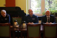 Od lewej: Naczelnik Prewencji, Komendant Powiatowy Policji, Naczelnik Wydziału Kryminalnego