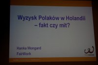 Slajd prezentacji z napisem wyzysk Polaków w Holandii - fakt czy mit?