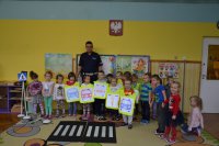 Wspólne zdjęcie z przedszkolakami
