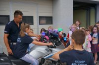 Zuch na policyjnym motocyklu