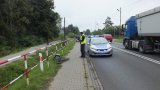 Policjant drogówki na miejscu zdarzenia
