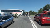 Zderzenie autobusu i samochodu osobowego