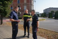 Policjanci wyruszają w patrol