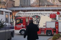 Na teren zakładu karnego wjeżdża straż pożarna