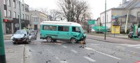 Policjanci na miejscu wypadku w centrum miasta