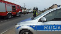 Policjanci na miejscu wypadku
