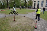 Policjanci oceniają zawodników