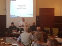 Burmistrz wita uczestników spotkania