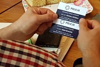 Dzielnicowi rozdali wizytówki