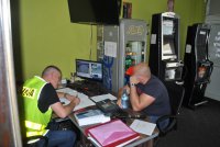 Policjanci wykonują czynności na miejscu