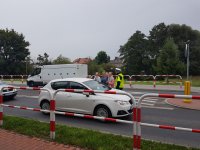 Policjanci i dzieci podczas działań