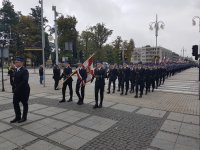 Uczestnicy uroczystości udają się w kierunku Jasnej Góry