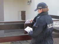 Dzielnicowy rozdysponuje ulotki