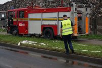 Policjant koordynuje działania funkcjonariuszy