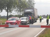 Na zdjęciu policjanci w trakcie działań &quot;Bezpieczny przejazd&quot;.