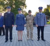 Na zdjęciu uczestnicy imprezy Patriotyczny Lubliniec -szefowie jednostek ,służb, organizatorów.