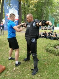 Na zdjęciu drużyna KPP Lubliniec w trakcie zawodów.