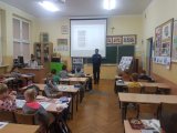Na zdjęciu prelekcja dla dzieci w szkole podstawowej nar 3 w Lublińcu, wnętrze klasy.