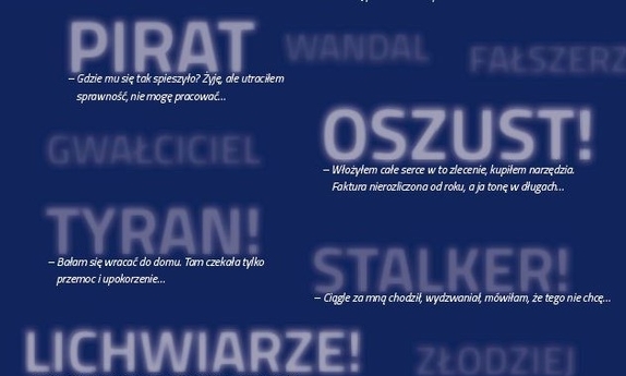 Na zdjęciu plansza z napisem oszust, pirat , tyran, stalker, lichwiarze.