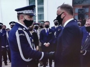 Na zdjęciu Prezydent RP Andrzej Duda oraz Komendant Wojewódzki Policji w Katowicach nadinspektor Roman Rabsztyn.