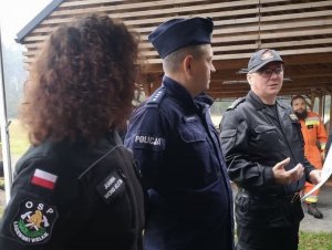 Na zdjęciu pierwszy zastępca Komendanta Powiatowego Policji w Lublińcu nadkomisarz Mieczysław Krysiak w trakcie ćwiczeń w Lublińcu.