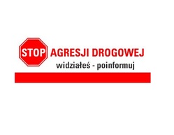 Na zdęciu napis &quot;Stop agresji drogowej&quot;