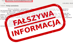 widoczny napis &quot;fałszywa informacja&quot;