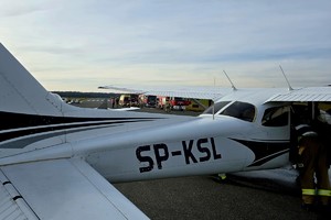 Na zdjęciu awionetka.