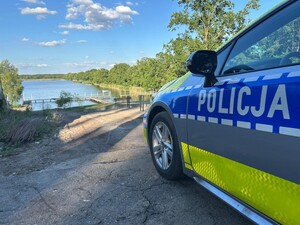 Na zdjęciu policyjny radiowóz.